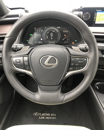 Lexus UX cena 205900 przebieg: 18000, rok produkcji 2022 z Ciężkowice małe 596